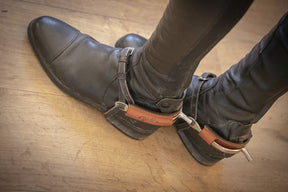 HENRY equestrian - Penelope Store - Δερμάτινη προστασία για τα σπιρούνια - καφέ
